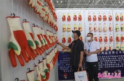 助推“制造商城”建设再添强引擎——2021第三届中国(临沂)劳动防护用品交易会盛大启幕